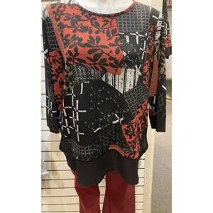 NEW BALI CORP. women's 3/4 patterned tunic in black/red